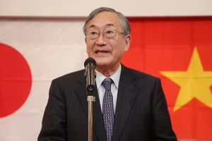 Giáo sư, Tiến sĩ Furuta Motoo, Hiệu trưởng Trường đại học Việt Nhật - Hiệu trưởng người nước ngoài đầu tiên của Đại học Quốc gia Hà Nội.