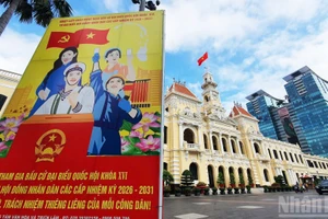 Thành phố Hồ Chí Minh được trang hoàng rực rỡ cờ Tổ quốc, băng-rôn, pa-nô, áp-phích tuyên truyền chào mừng cuộc bầu cử đại biểu Quốc hội khóa XVI và đại biểu Hội đồng nhân dân các cấp nhiệm kỳ 2026-2031.