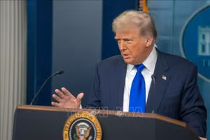 Tổng thống Mỹ Donald Trump phát biểu họp báo tại Nhà Trắng. (Ảnh: THX/TTXVN)