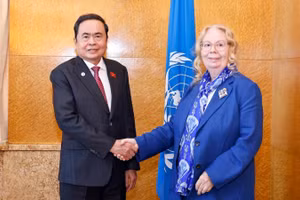 Chủ tịch Quốc hội Trần Thanh Mẫn gặp Tổng Giám đốc Văn phòng Liên hợp quốc tại Geneva Tatiana Valovaya. (Ảnh: Doãn Tấn/TTXVN)