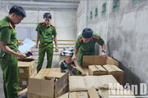 Công an Quảng Trị phát hiện, thu giữ 2,5 tấn mỹ phẩm không rõ nguồn gốc.