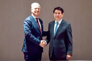 Chủ tịch nước Lương Cường tiếp Tổng thư ký Phòng Thương mại Quốc tế John Denton.