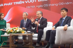 Tọa đàm "Khát vọng hùng cường trong kỷ nguyên số và phát triển vượt bậc về khoa học công nghệ.