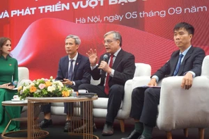 Tọa đàm "Khát vọng hùng cường trong kỷ nguyên số và phát triển vượt bậc về khoa học công nghệ.