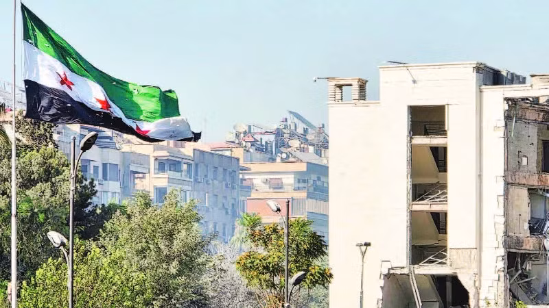 Hiện trường một vụ không kích của Israel nhằm Damascus, Syria. (Ảnh TÂN HOA XÃ)