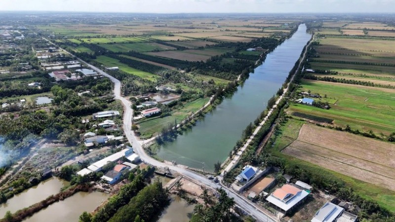 Hồ chứa nước ngọt Kênh Lấp, tỉnh Vĩnh Long. (Ảnh HOÀNG TRUNG)