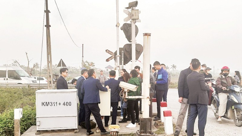 Hệ thống thiết bị cảm biến cảnh báo tự động tại Km311+400 giúp an toàn cho các phương tiện.