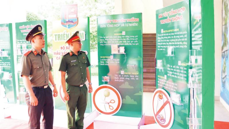 Công an Thành phố Hồ Chí Minh tuyên truyền về tác hại của ma túy.