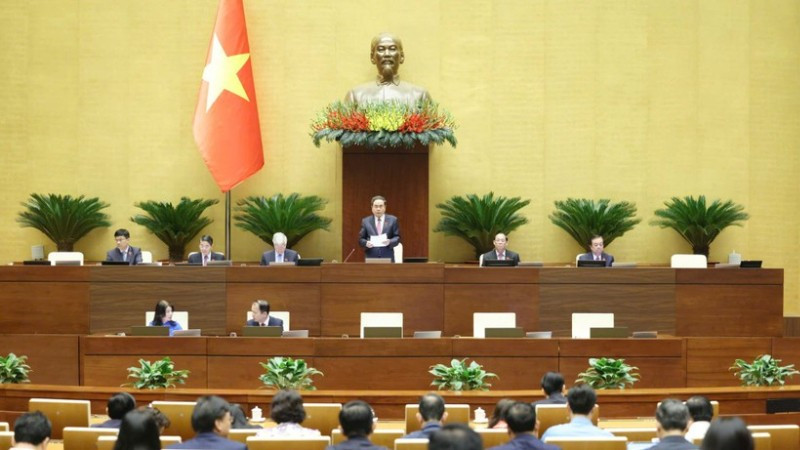 Chủ tịch Quốc hội Trần Thanh Mẫn điều hành nội dung phiên họp sáng 4/12. (Ảnh: DUY LINH)