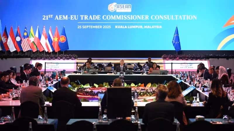 Các nhà lãnh đạo ASEAN và EU thảo luận giải pháp tăng cường hợp tác kinh tế. (Ảnh ASEAN.ORG)
