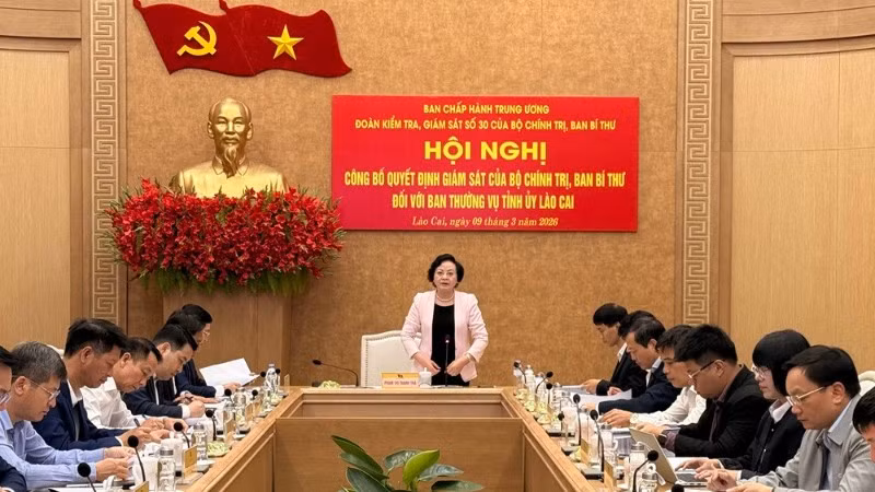 Đồng chí Phạm Thị Thanh Trà, Bí thư Trung ương Đảng, Phó Thủ tướng Chính phủ phát biểu tại hội nghị. (Ảnh: THANH SƠN)