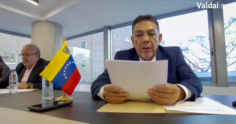 Thứ trưởng Kinh tế và Tài chính Venezuela William Alfredo Castillo phát biểu tại Diễn đàn Quốc tế Valdai. (Nguồn: Valdai Club)