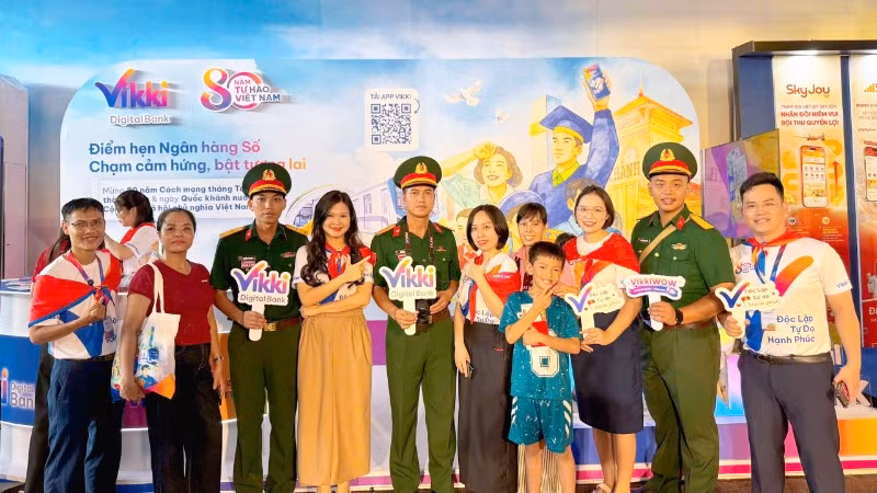 Ngân hàng số Vikki dành tặng nhiều phần quà hấp dẫn cho khách hàng.