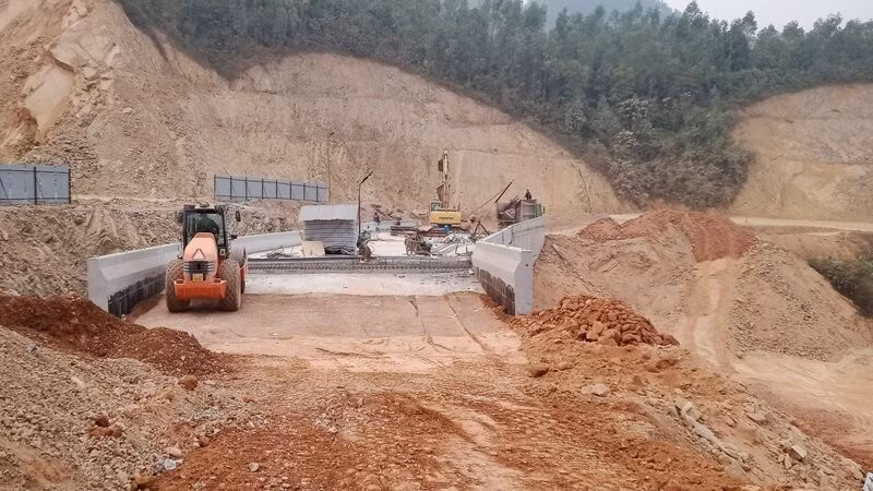 Lãnh đạo tỉnh Thái Nguyên chỉ đạo không được để dự án, công trình gián đoạn, chậm trễ.