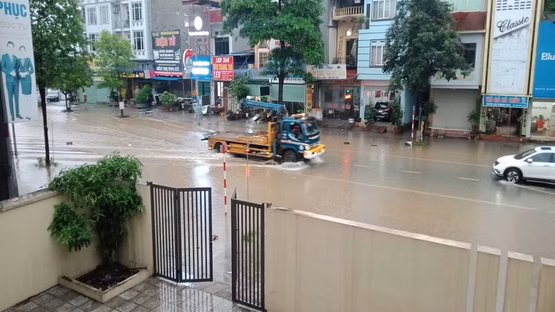 Ngập úng tại khu vực ngã ba Bắc Nam, thành phố Thái Nguyên.