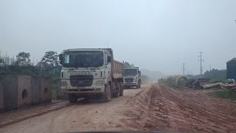 Trên địa bàn tỉnh Thái Nguyên, vốn đầu tư vào hạ tầng giao thông, công nghiệp, thương mại, dịch vụ chiếm phần lớn trong tổng vốn đầu tư toàn xã hội.