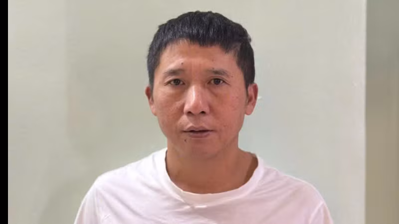 Đối tượng truy nã đặc biệt Yuan DongBing (Viên Đông Binh) tại cơ quan Công an.