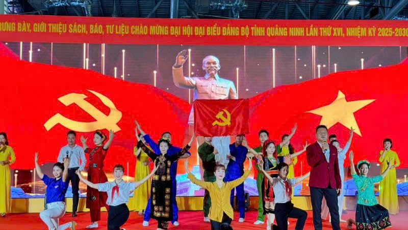 Chương trình nghệ thuật tại lễ khai mạc.