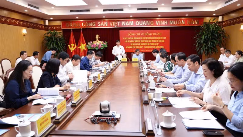 Quang cảnh buổi làm việc.
