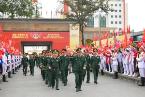 Đoàn kiểm tra thực địa các hoạt động và địa điểm trong khuôn khổ chương trình.