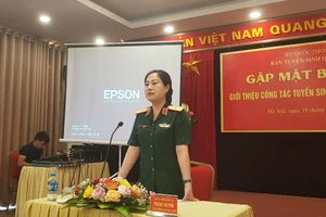 Thiếu tướng, Tiến sĩ Phùng Thị Phú, Phó Cục trưởng Quân huấn-Nhà trường, gửi lời chúc mừng các nhà báo nhân dịp kỷ niệm 100 năm Ngày Báo chí Cách mạng Việt Nam.