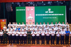 Các đại biểu tại lễ bế mạc.