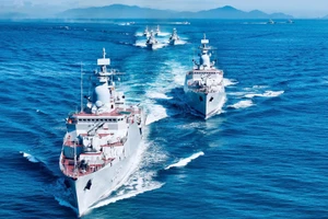 Biên đội tàu chiến đấu mặt nước của Vùng 4 Hải quân sẵn sàng bảo vệ chủ quyền biển, đảo của Tổ quốc.