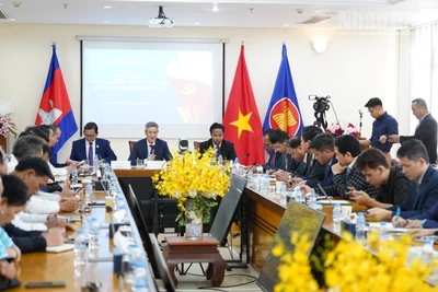 Tọa đàm “Đảng Cộng sản Việt Nam trong kỷ nguyên phát triển mới” do Đại sứ quán Việt Nam tại Campuchia tổ chức ngày 8/1/2026. (Ảnh: ĐINH TRƯỜNG)