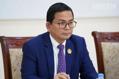 Tiến sĩ Kin Phea, Giám đốc Viện Quan hệ quốc tế thuộc Viện Hàn lâm Hoàng gia Campuchia. (Ảnh: ĐINH TRƯỜNG)