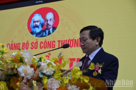 Bí thư Đảng ủy Sơ Công thương phát biểu khai mạc Đại hội.