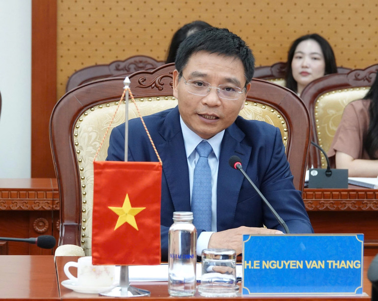 Bộ trưởng Tài chính Nguyễn Văn Thắng phát biểu tại buổi làm việc. img-5895.jpg