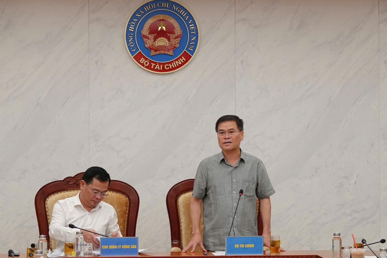 Thứ trưởng Tài chính Bùi Văn Khắng phát biểu tại hội nghị. (Ảnh: BTC) img-5196.jpg
