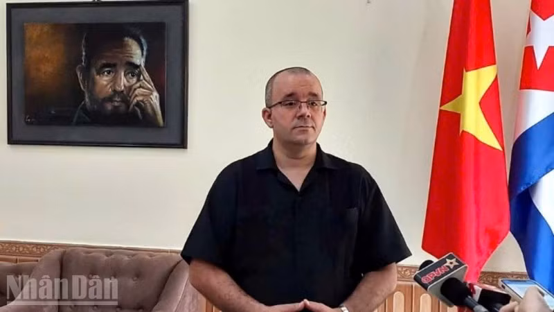 Ông Joy Puentes - Đại biện lâm thời Đại sứ quán Cuba tại Việt Nam. 