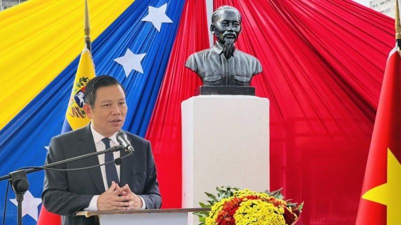 Đại sứ Việt Nam tại Venezuela Vũ Trung Mỹ phát biểu tại Lễ kỷ niệm.