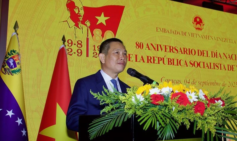 Đại sứ Vũ Trung Mỹ phát biểu tại sự kiện. (Ảnh: Đại sứ quán Việt Nam tại Venezuela)