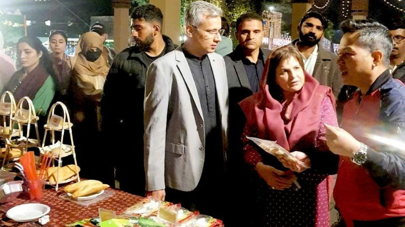 Gian hàng Việt Nam thu hút sự quan tâm của nhiều quan khách Pakistan khi đến thăm Hội chợ. (Ảnh: Đại sứ quán Việt Nam tại Pakistan)