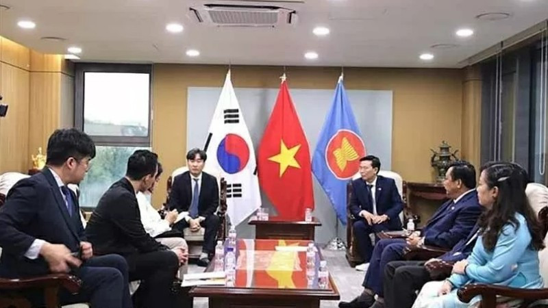 Trong khuôn khổ Hội nghị diễn ra Tọa đàm kết nối tỉnh Quảng Trị với Tập đoàn năng lượng Hanwha và tỉnh Tây Ninh với Tập đoàn GS của Hàn Quốc. (Ảnh: Đại sứ quán Việt Nam tại Hàn Quốc)