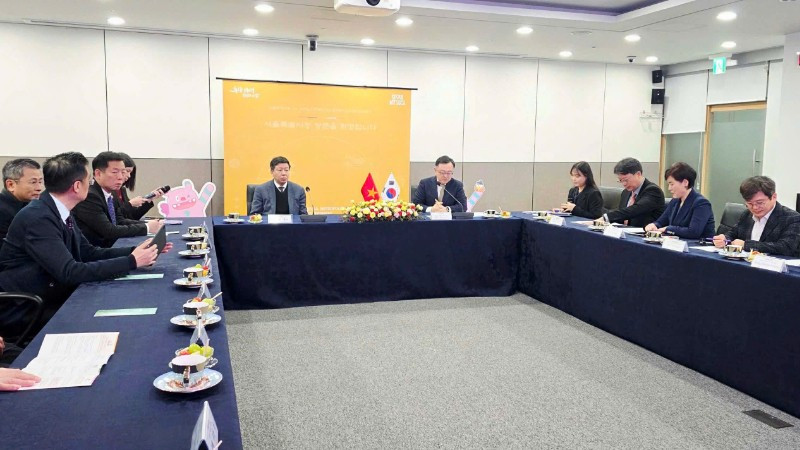 Toàn cảnh buổi làm việc. (Ảnh do Đại sứ quán Việt Nam tại Hàn Quốc cung cấp)