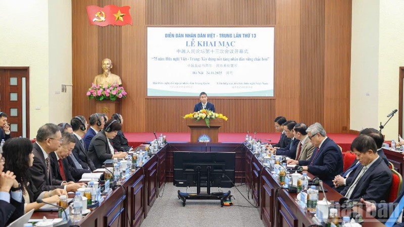 Toàn cảnh lễ khai mạc Diễn đàn nhân dân Việt-Trung lần thứ 13. (Ảnh: ĐINH HÒA)