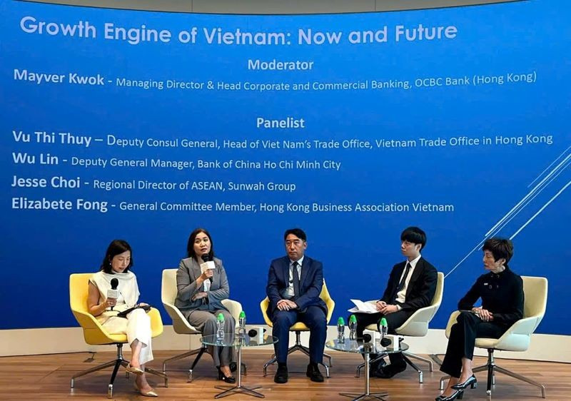 Các đại biểu tham gia phiên thảo luận tại Hội thảo. (Ảnh: Tổng Lãnh sự quán Việt Nam tại Hồng Kông, Trung Quốc)
