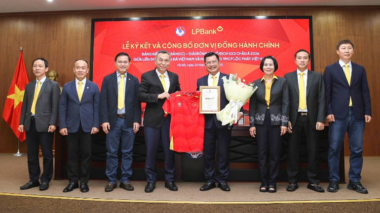 LPBank chính thức trở thành đơn vị Đồng hành chính của giải. 26-8-7-1213.jpg