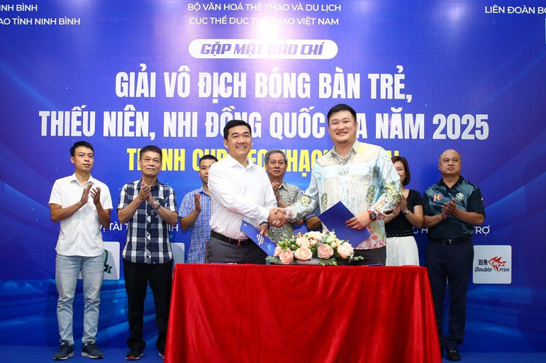 Với sự tài trợ của Kẹo thạch Zaizai, lần đầu giải thưởng được trao cao kỷ lục. 26-6-2.jpg