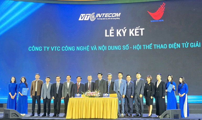 VIRESA, TESF och VTC Intecom tecknade ett samarbetsavtal. anh-1-3052.jpg