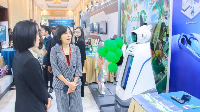 Diễn đàn Ứng dụng thương mại điện tử và công nghệ số Việt Nam 2025 được kỳ vọng là cầu nối để chuyên gia, doanh nghiệp và nhà hoạch định chính sách cùng định hướng giải pháp đột phá cho thương mại điện tử và kinh tế số Việt Nam. (Ảnh minh họa: BCT)