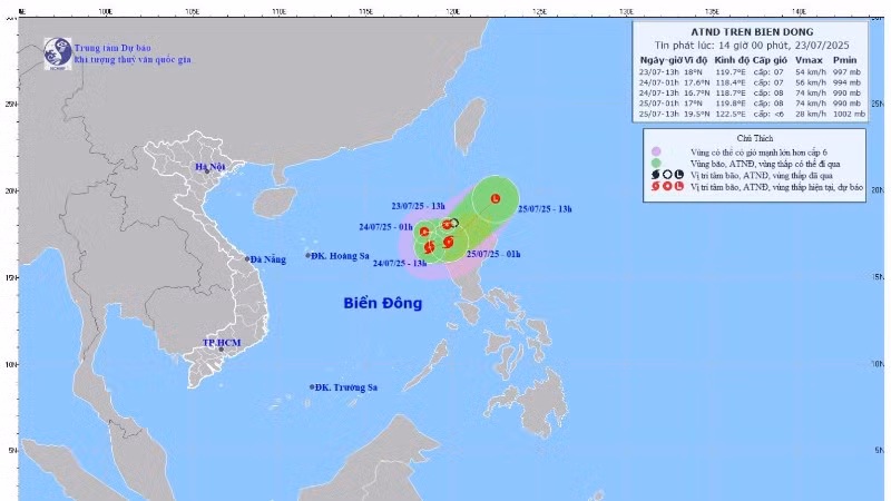 Xuất hiện áp thấp nhiệt đới giật cấp 9 trên Biển Đông, khả năng mạnh lên thành bão