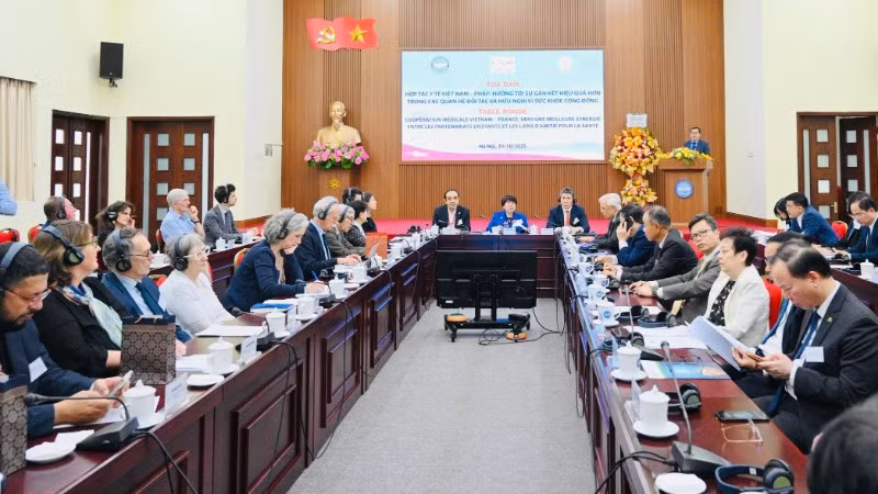 Quang cảnh buổi tọa đàm