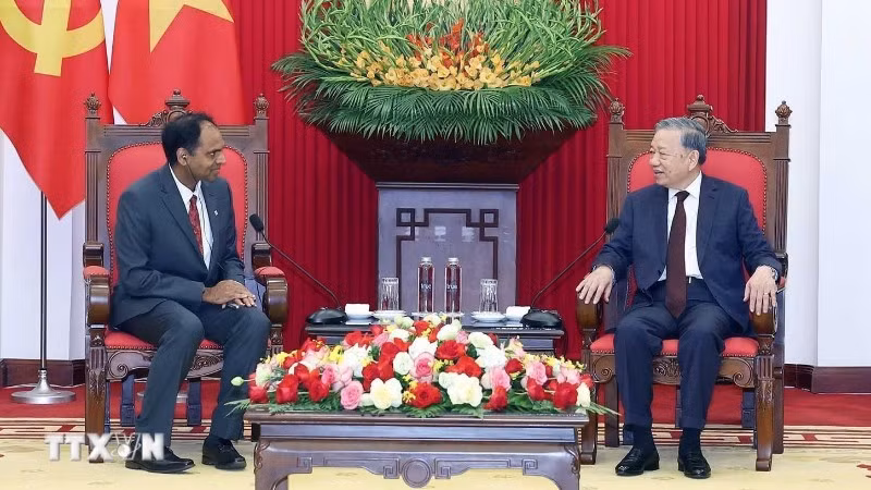 Tổng Bí thư Tô Lâm tiếp ông Sandeep Bharathi, Chủ tịch Tập đoàn Marvell toàn cầu, Hoa Kỳ. (Ảnh: TTXVN)