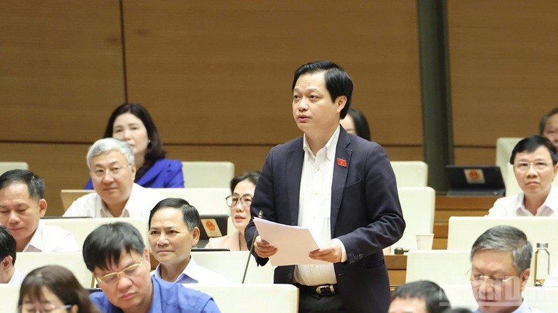Đại biểu Nguyễn Hải Nam (thành phố Huế) phát biểu. (Ảnh: DUY LINH)