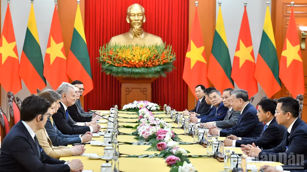 Tổng Bí thư Tô Lâm tiếp Tổng thống Litva Gitanas Nauseda. (Ảnh: ĐĂNG KHOA)