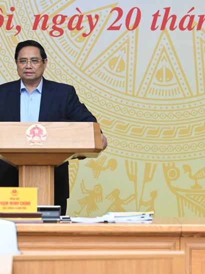 Thủ tướng Phạm Minh Chính phát biểu chỉ đạo tại phiên họp.